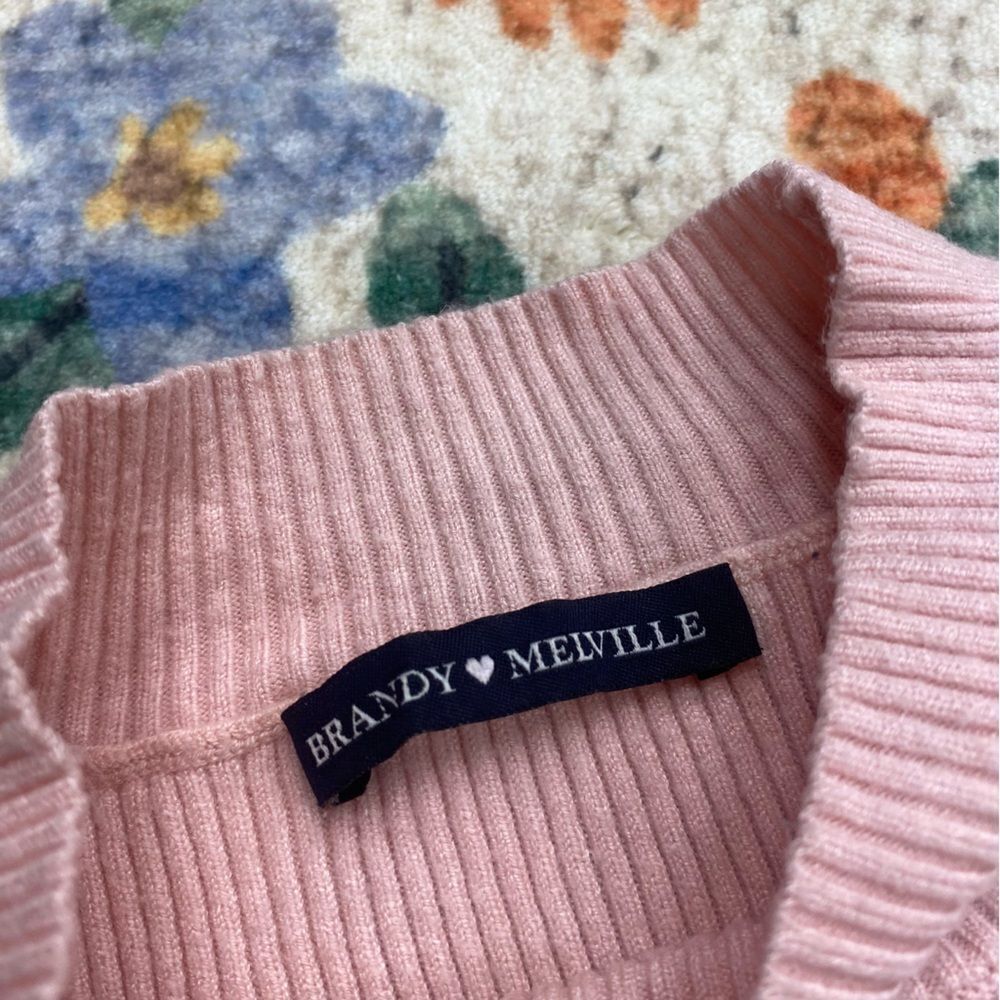 Brandy Melville Brett Turtleneck Ribbed Long Sleeve Crop Sweater Shirt OS small - Picture 3 of 6